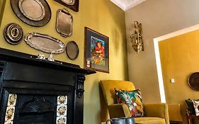 Del Roza Guest House